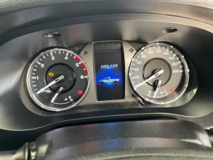 Toyota Hilux 2.4GD-6 single cab Raider manual - Image 12
