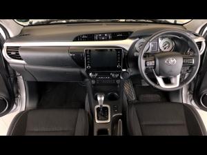 Toyota Hilux 2.8GD-6 double cab Raider auto - Image 6