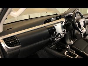 Toyota Hilux 2.8GD-6 double cab Raider auto - Image 7
