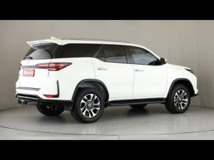 Toyota Fortuner 2.4GD-6 auto - Image 5