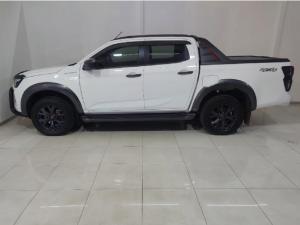Isuzu D-Max 3.0TD double cab V-Cross 4x4 - Image 2