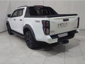 Isuzu D-Max 3.0TD double cab V-Cross 4x4 - Image 3