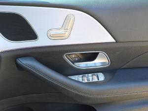 Mercedes-Benz GLE GLE300d 4Matic - Image 8