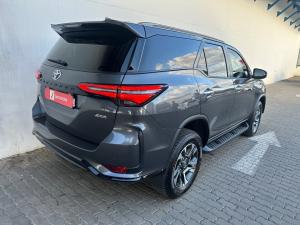 Toyota Fortuner 2.4GD-6 4x4 - Image 2