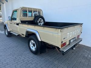 Toyota Land Cruiser 79 4.5D-4D V8 single cab LX - Image 19
