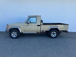 Toyota Land Cruiser 79 4.5D-4D V8 single cab LX - Image 20