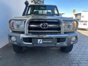 Toyota Land Cruiser 79 4.5D-4D V8 single cab LX - Image 4