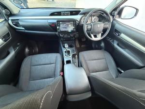 Toyota Hilux 2.8GD-6 double cab Raider auto - Image 6