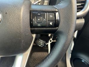 Toyota Hilux 2.8GD-6 double cab Raider auto - Image 10