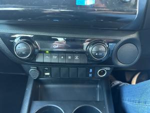 Toyota Hilux 2.8GD-6 double cab Raider auto - Image 16