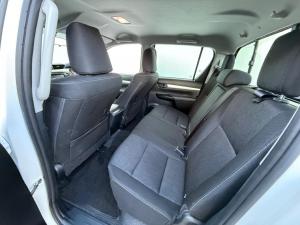 Toyota Hilux 2.8GD-6 double cab Raider auto - Image 17