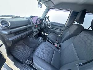 Suzuki Jimny 1.5 GLX AllGrip 5-door manual - Image 7