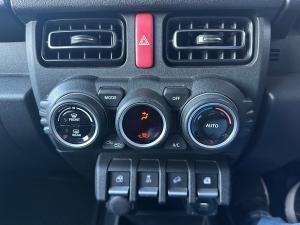Suzuki Jimny 1.5 GLX AllGrip 5-door manual - Image 15