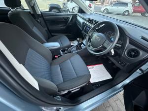 Toyota Corolla Quest 1.8 Plus manual - Image 14