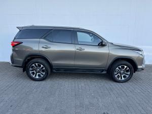Toyota Fortuner 2.8GD-6 4x4 VX - Image 3