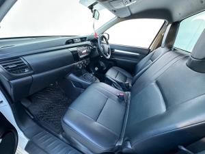 Toyota Hilux 2.0 single cab S (aircon) - Image 7