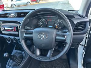 Toyota Hilux 2.0 single cab S (aircon) - Image 8