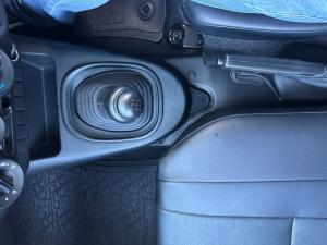 Toyota Hilux 2.0 single cab S (aircon) - Image 11