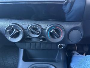 Toyota Hilux 2.0 single cab S (aircon) - Image 12