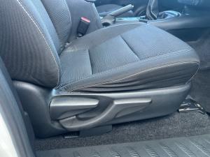 Toyota Hilux 2.4GD-6 Xtra cab Raider manual - Image 15