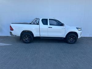 Toyota Hilux 2.4GD-6 Xtra cab Raider manual - Image 3