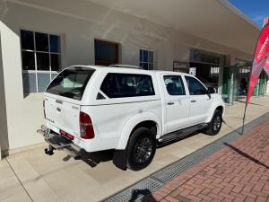 Toyota Hilux 3.0D-4D double cab Raider Dakar edition - Image 2