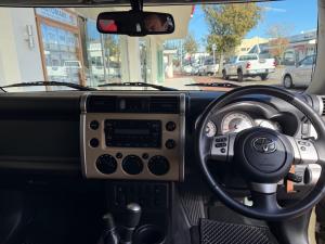 Toyota FJ Cruiser FJ Cruiser - Image 6
