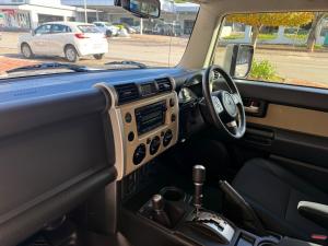 Toyota FJ Cruiser FJ Cruiser - Image 7
