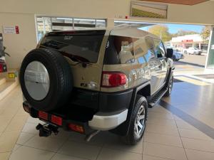 Toyota FJ Cruiser FJ Cruiser - Image 2