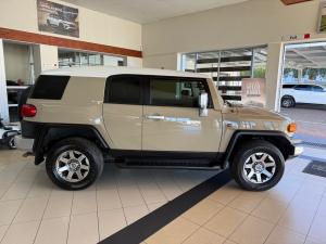 Toyota FJ Cruiser FJ Cruiser - Image 3