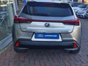 Lexus UX 250h EX - Image 5