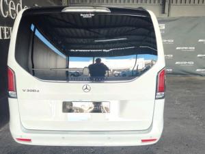 Mercedes-Benz V-Class V300d Exclusive - Image 11