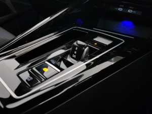 Volkswagen Golf R - Image 14