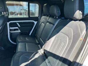 Land Rover Defender 110 D300 X-Dynamic SE - Image 10