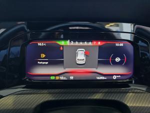 Volkswagen Golf R - Image 16