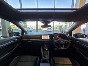 Volkswagen Golf R - Image 17