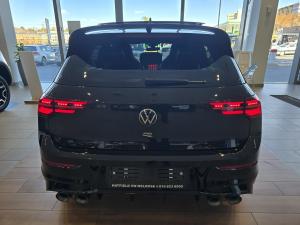 Volkswagen Golf R - Image 4