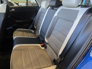 Volkswagen T-Roc 2.0TSI 140kW 4Motion Design - Image 17