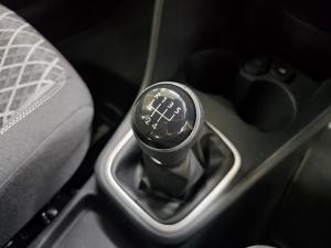 Volkswagen Polo Vivo hatch 1.6 Style - Image 6