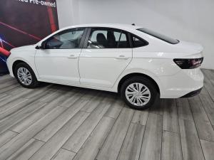 Volkswagen Polo sedan 1.6 manual - Image 12
