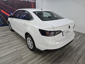 Volkswagen Polo sedan 1.6 manual - Image 2