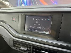 Volkswagen Polo sedan 1.6 manual - Image 7