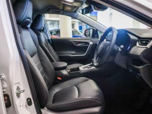 Toyota RAV4 2.5 Hybrid VX E-Four - Image 12