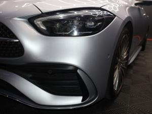 Mercedes-Benz C-Class C200 Avantgarde - Image 6