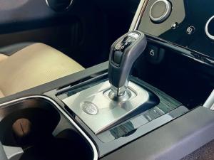 Land Rover Discovery Sport D200 R-Dynamic SE - Image 17