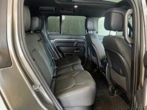 Land Rover Defender 110 D350 X-Dynamic HSE - Image 16