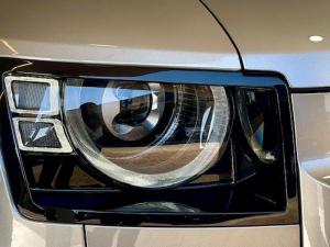 Land Rover Defender 110 D350 X-Dynamic HSE - Image 6