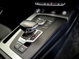 Audi Q5 40TDI quattro S line - Image 16