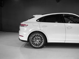 Porsche Cayenne coupe Platinum Edition - Image 12