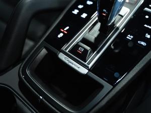 Porsche Cayenne coupe Platinum Edition - Image 20